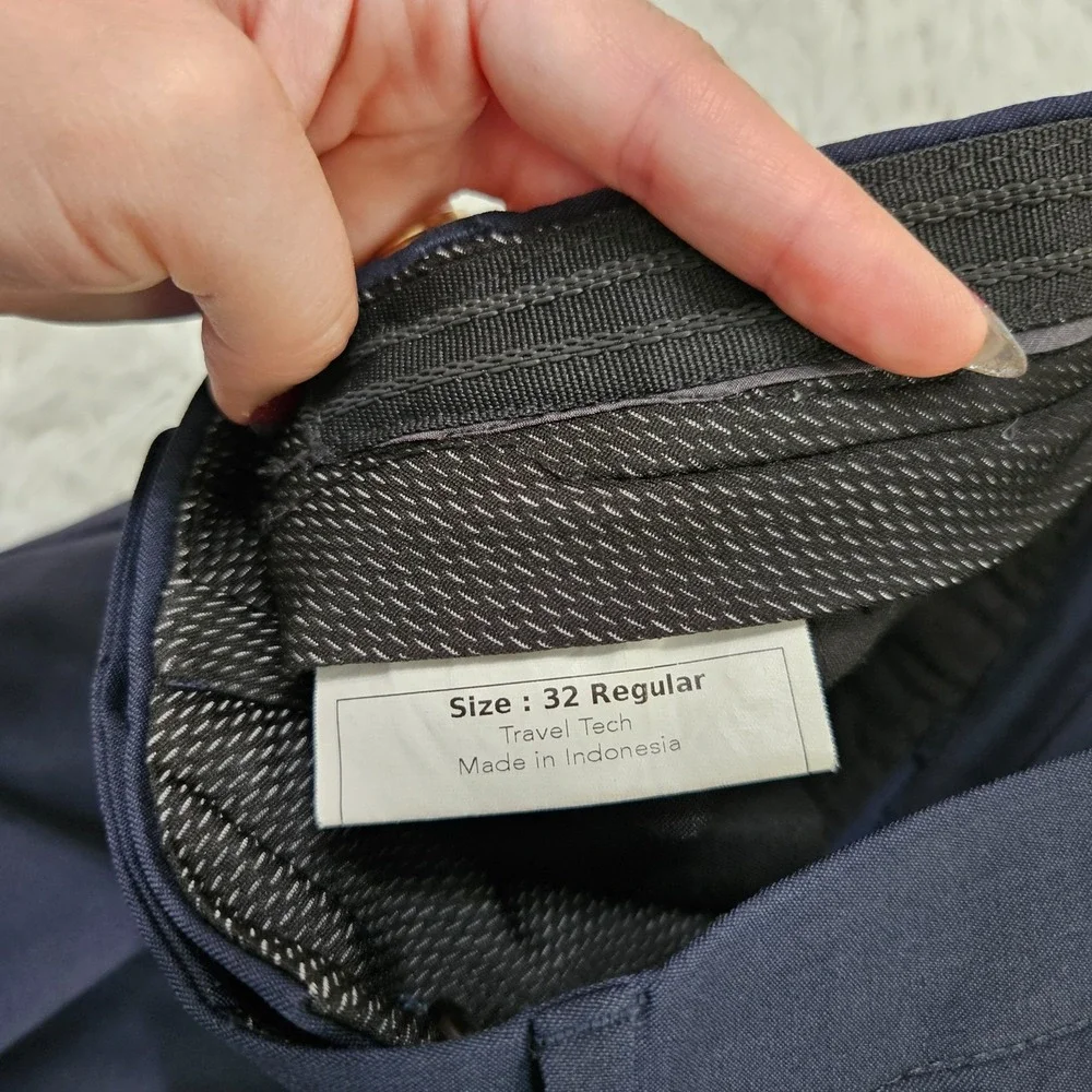 Jos. A. Bank Traveler Travel Tech Suit Mens 41R Slim Fit Navy Blue Wool Blend